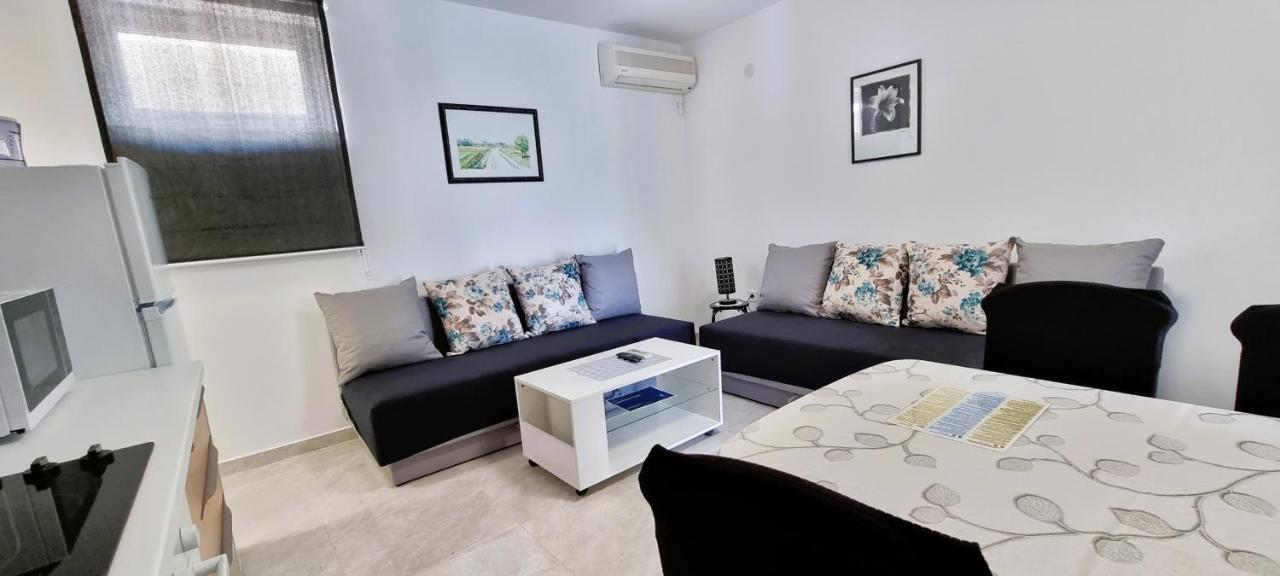 Apartment Tonci Новаля Екстериор снимка