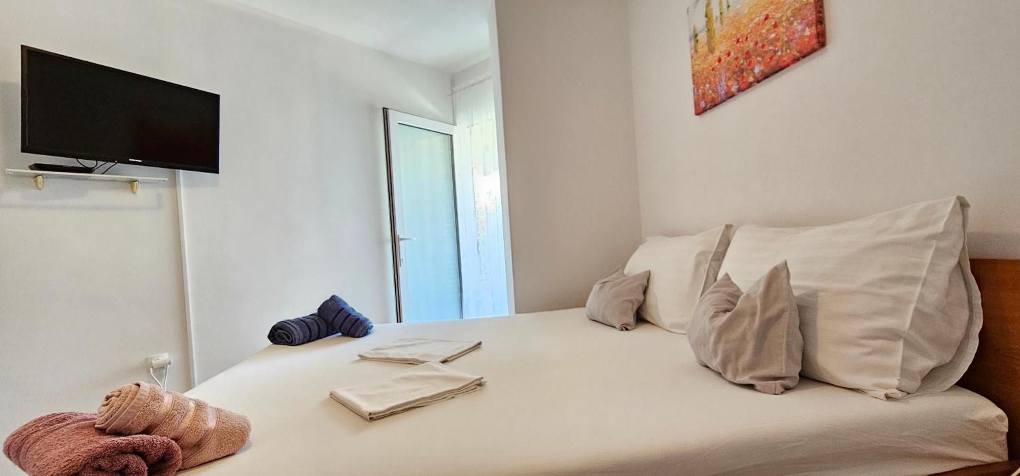 Apartment Tonci Новаля Екстериор снимка